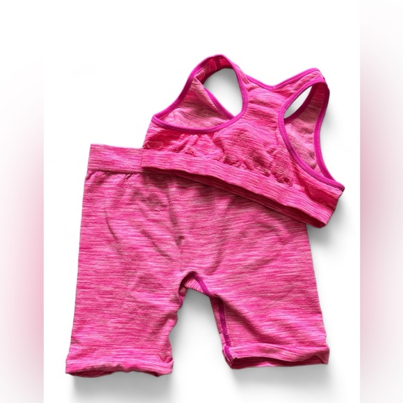 Reebok 2-Piece Set Sz 5/6 - Picture 2 of 2